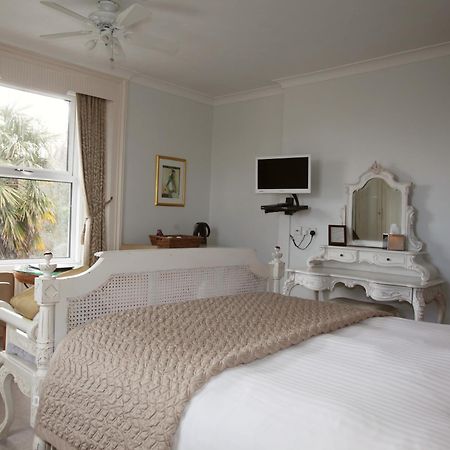ליים ריג'יס Fernhill Hotel מראה חיצוני תמונה