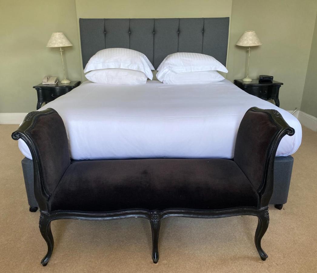 ליים ריג'יס Fernhill Hotel מראה חיצוני תמונה