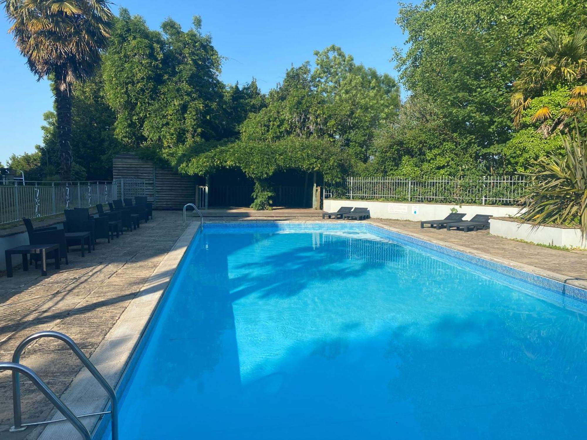 ליים ריג'יס Fernhill Hotel מראה חיצוני תמונה