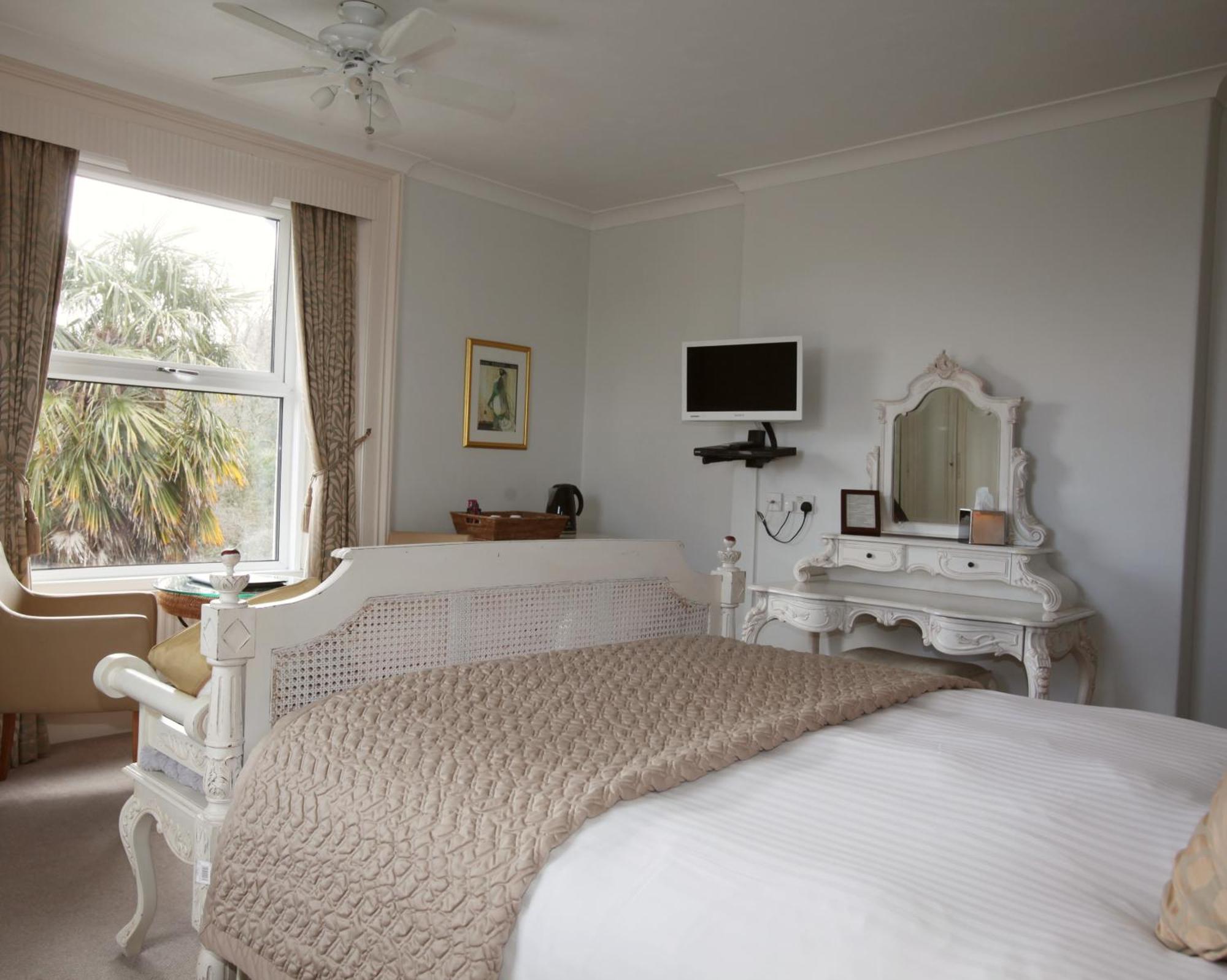 ליים ריג'יס Fernhill Hotel מראה חיצוני תמונה